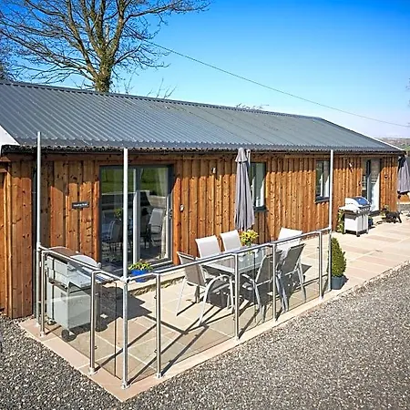 Newlands Farm Stables בית נופש קנדל